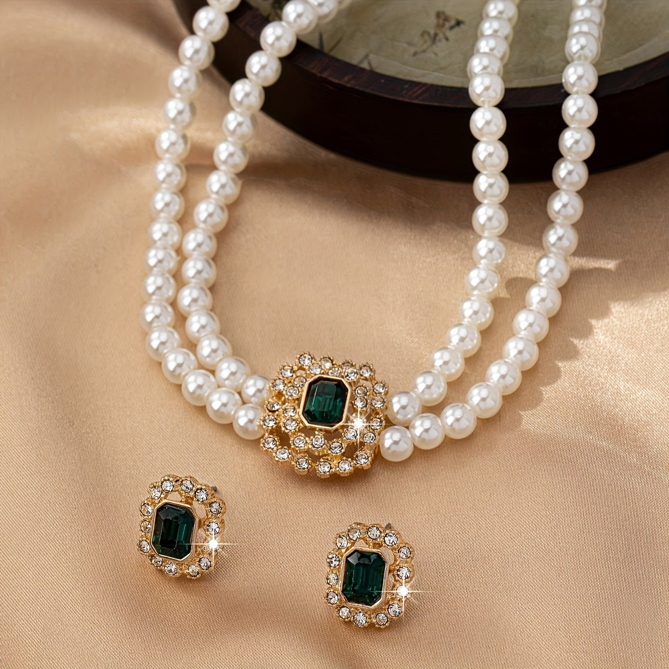 AMOR | Conjunto de Joyería Perlas & Esmeralda