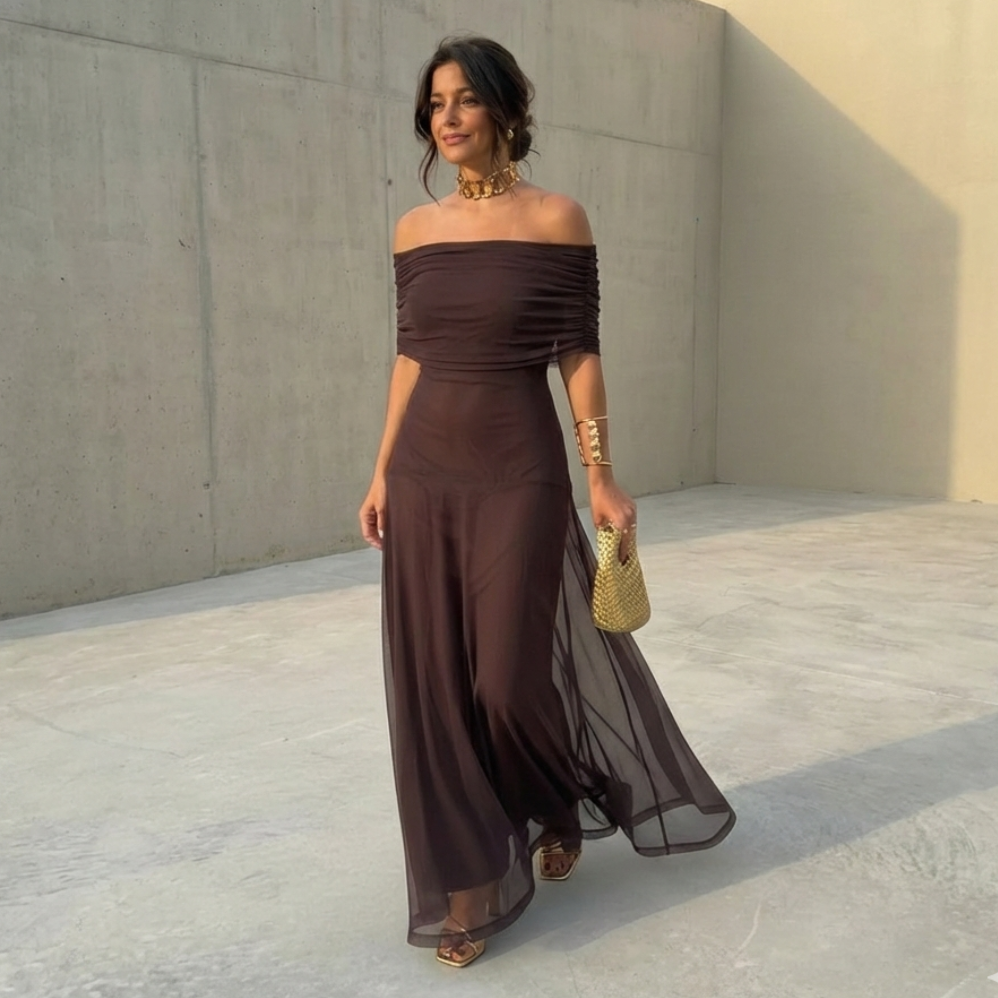 Uma - Vestido fluido y amplio con diseño elegante