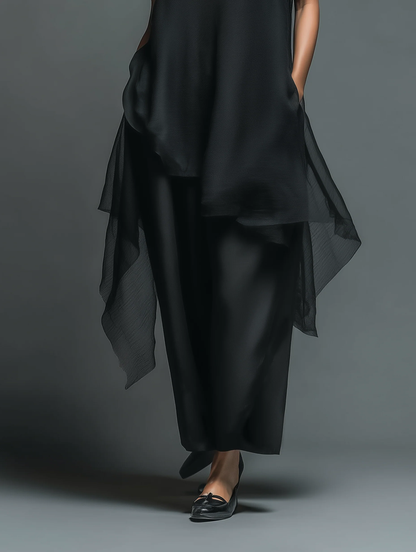 Vestido Largo Minimalista Negro de Fibra de Acetato Imitado, Combinado con un Cubresuelos de Chiffon - Conjunto de Dos Piezas