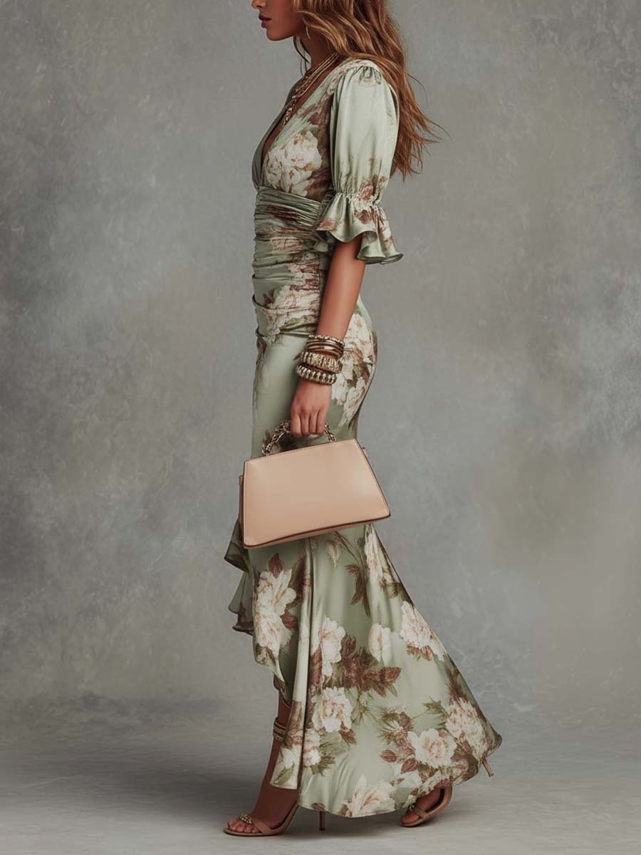 Vestido Maxi Asimétrico de Satén Verde con Volantes y Mangas de Campana en V