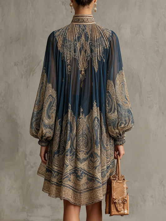 Vestido Mini de Chiffon Irregular de Cuello Alto con Estampado Barroco en Azul Marino