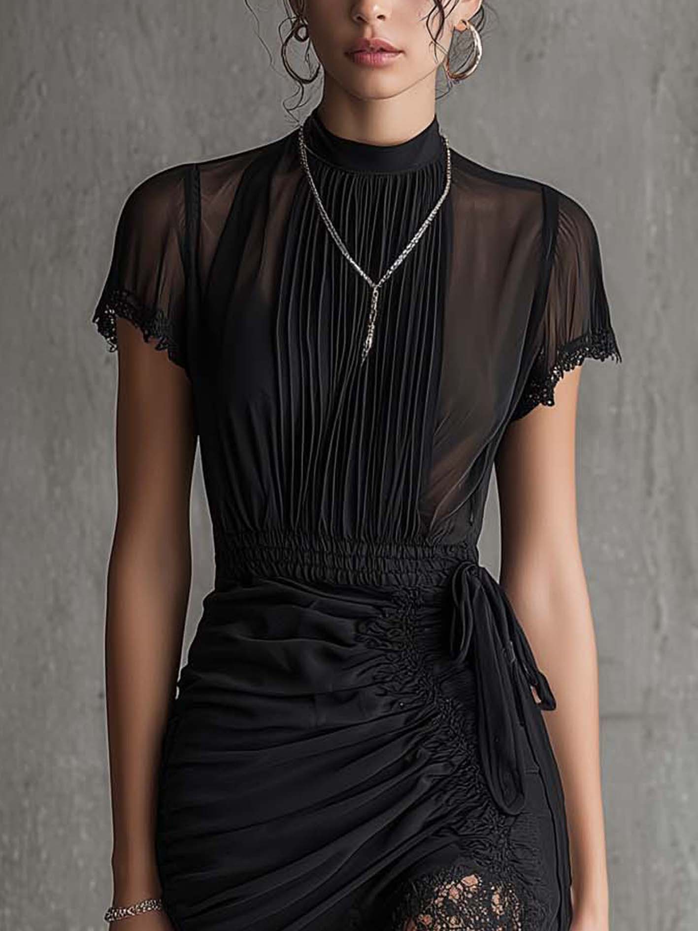 Vestido Mini de Chiffon Negro con Cintura Plisada y Encaje