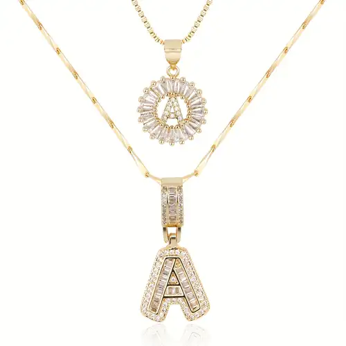 PRINCESA | Collar con inicial de letra pavé Oro