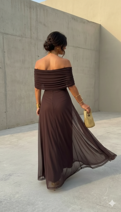 Uma - Vestido fluido y amplio con diseño elegante